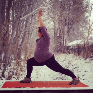 pregnant crescent lunge